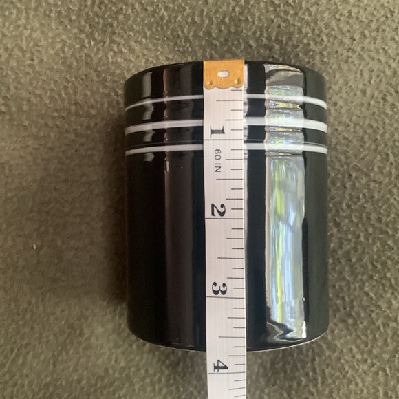 New Momentum Brands ceramic cups. Set of 3. Cream/blue. Black/white. - Picture 6 of 13